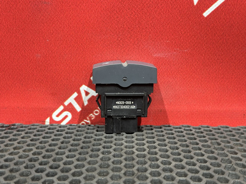 Кнопка освещения за кабиной 2023г