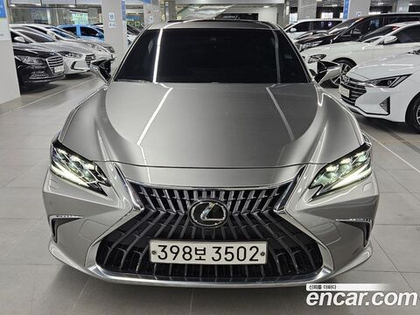 Lexus ES300h 7 Generation Executive (03.2023)