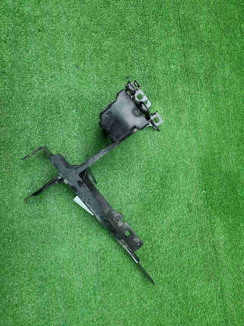 Кронштейн фары левый BMW 3er G20 (2018-н.в.)