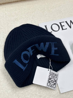 Шапка Loewe