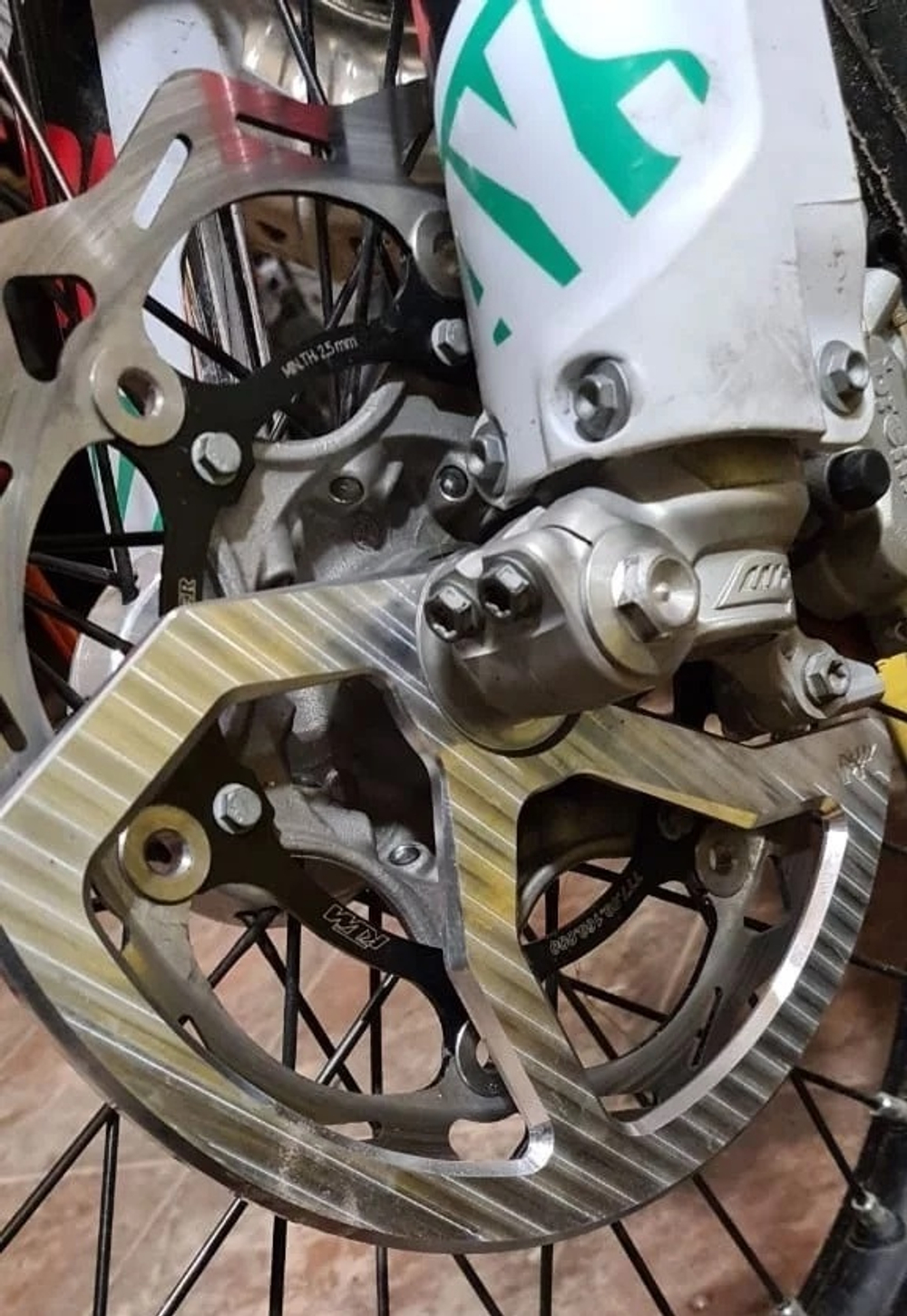 Защита переднего тормозного диска MAYAK KTM 2014+ (22мм)