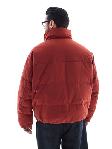 Короткий пуховик терракотового цвета