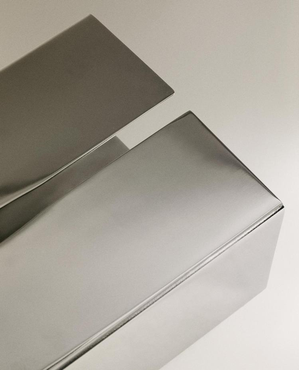 ZARA HOME МЕТАЛЛИЧЕСКАЯ КОРОБКА ДЛЯ САЛФЕТОК, СЕРЕБРЯНЫЙ