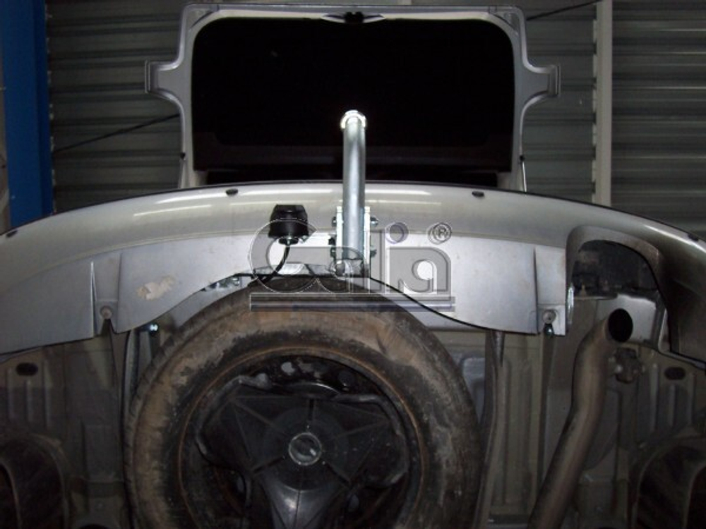 Фаркоп оцинкованный Galia C031A для Citroen C8 2002-2010, FIAT Ulysse 2002-2010, Lancia Phedra 2002-2010, Peugeot 807 2002-2010(паспорт и сертификат в комплекте)(без электрики)