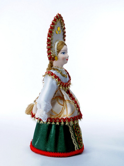 Кукла коллекционная в русском девичьем костюме