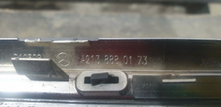 Молдинг решетки радиатора Mercedes E (W213) Б/У Оригинал A2138880173