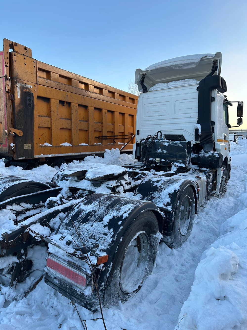КамАЗ 65206 6x4 Седельный тягач 65206-T5 (Дизельный, 12,0 л, 428 л.с., МТ)