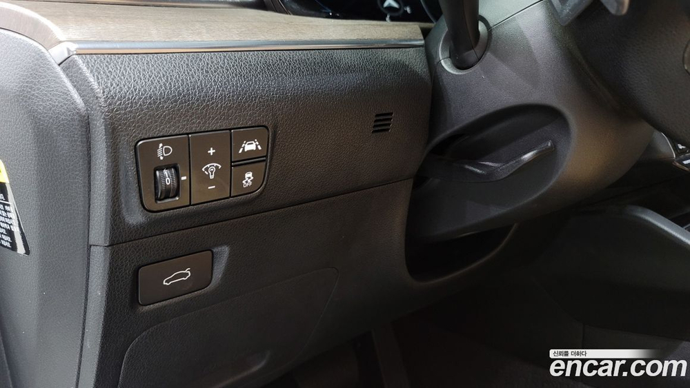 Kia K5 (Optima) 3 Generation 2.0 (05.2020)