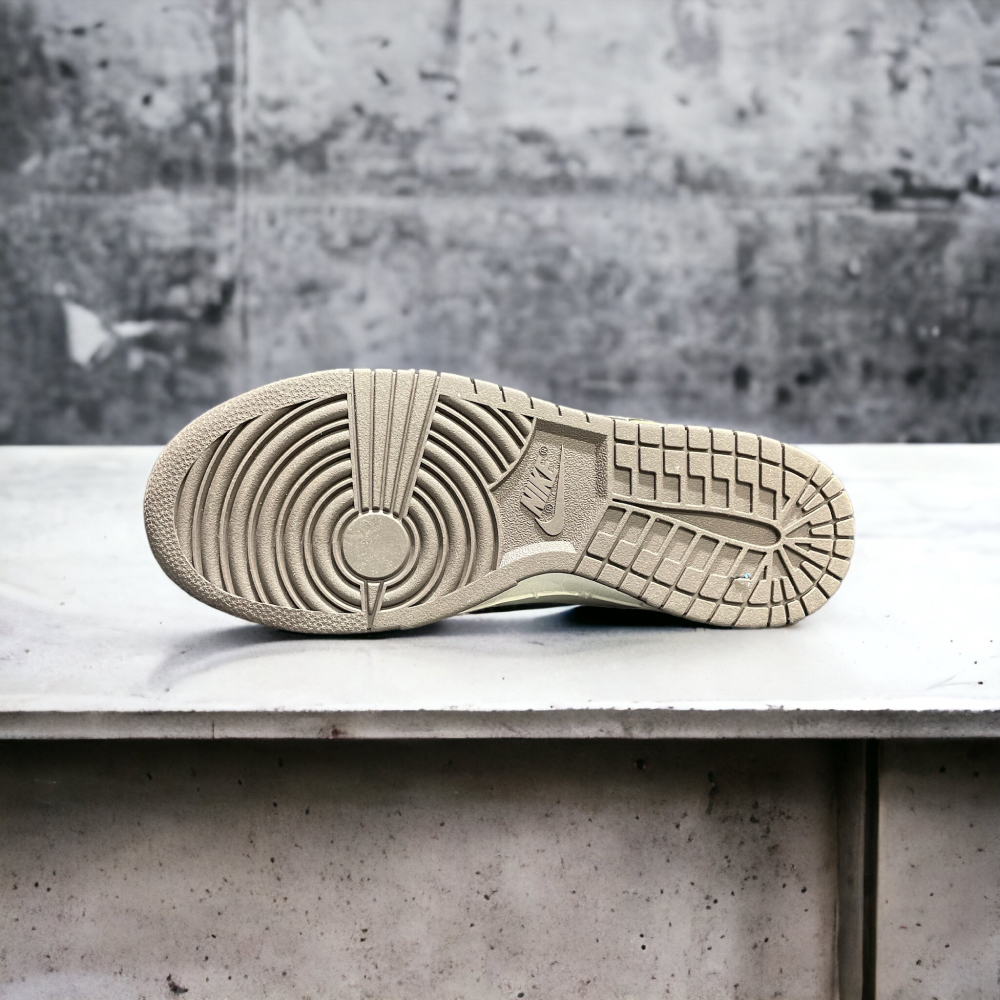 Nike SB Dunk Low • Steamboy Cappuccino