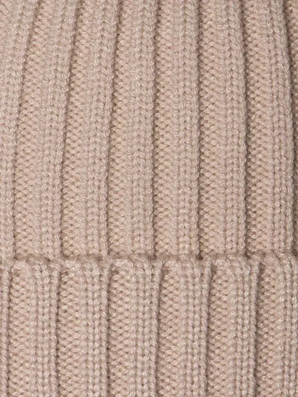 Шапка вязаная женская на осень