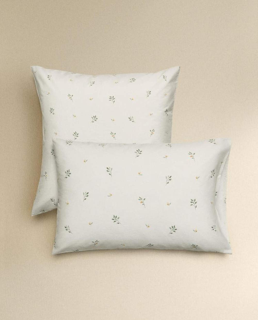 ZARA HOME НАВОЛОЧКА С ПРИНТОМ «ЛИСТЬЯ», ЗЕЛЕНЫЙ