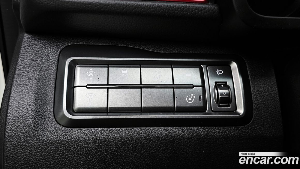 KG Mobility (Ssangyong) Very New Tivoli Бензин 1.5 2WD (11.2020)