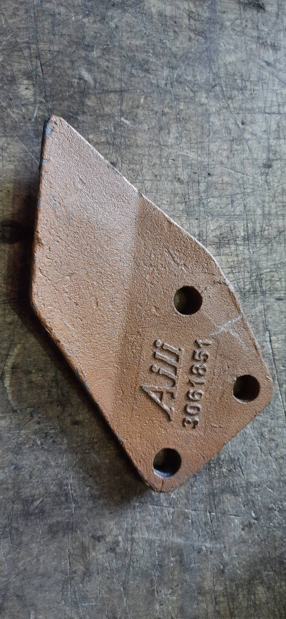 Бокорез Hitachi ZX40 3061851