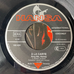 Винтажная виниловая пластинка 7 дюймов (маленькая пластинка) A La Carte Ring Me, Honey (Германия 1980)