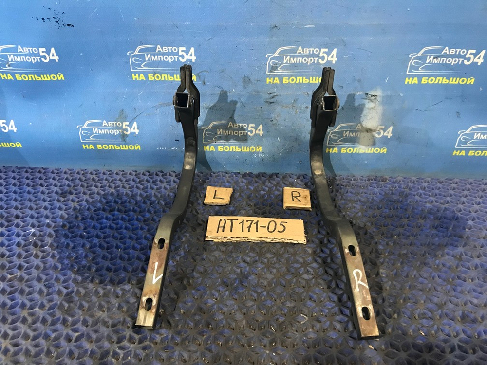 Петля багажника TOYOTA CARINA 1990