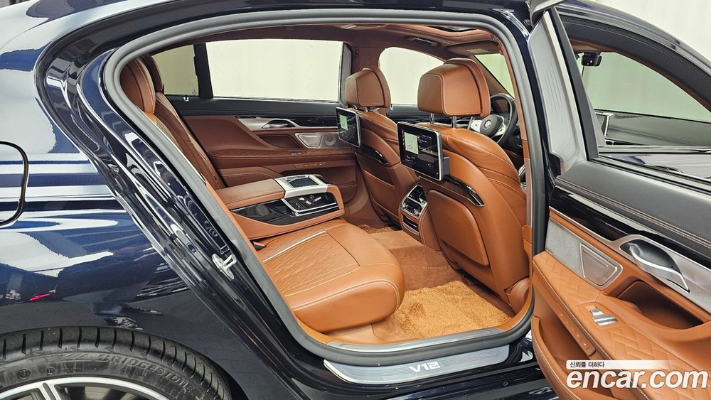 BMW 7 Series (G11) M760Li xDrive (03.2020)