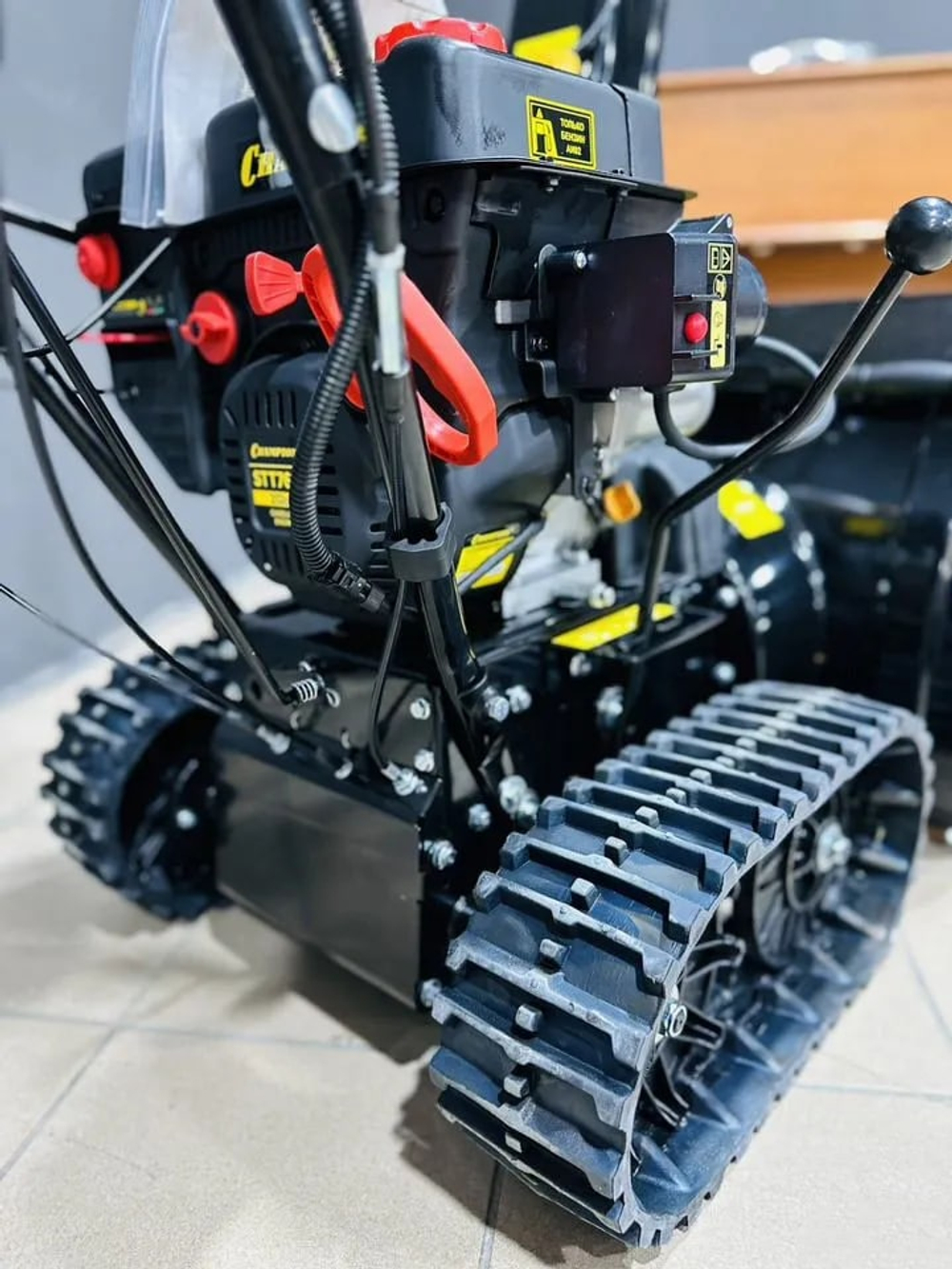 Снегоуборщик ЧЕМПИОН STT761E