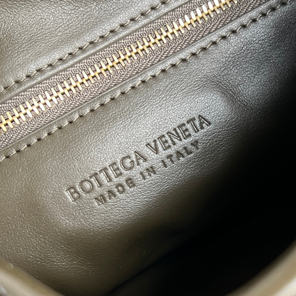 Bottega Veneta Small Hop 41 cm
