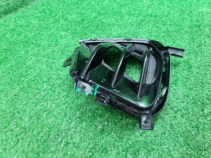 Накладка ПТФ левая Kia K5 (2019-2023)