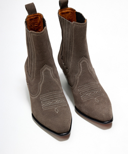 Казаки с прострочкой