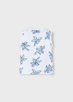 две футболки с шортами