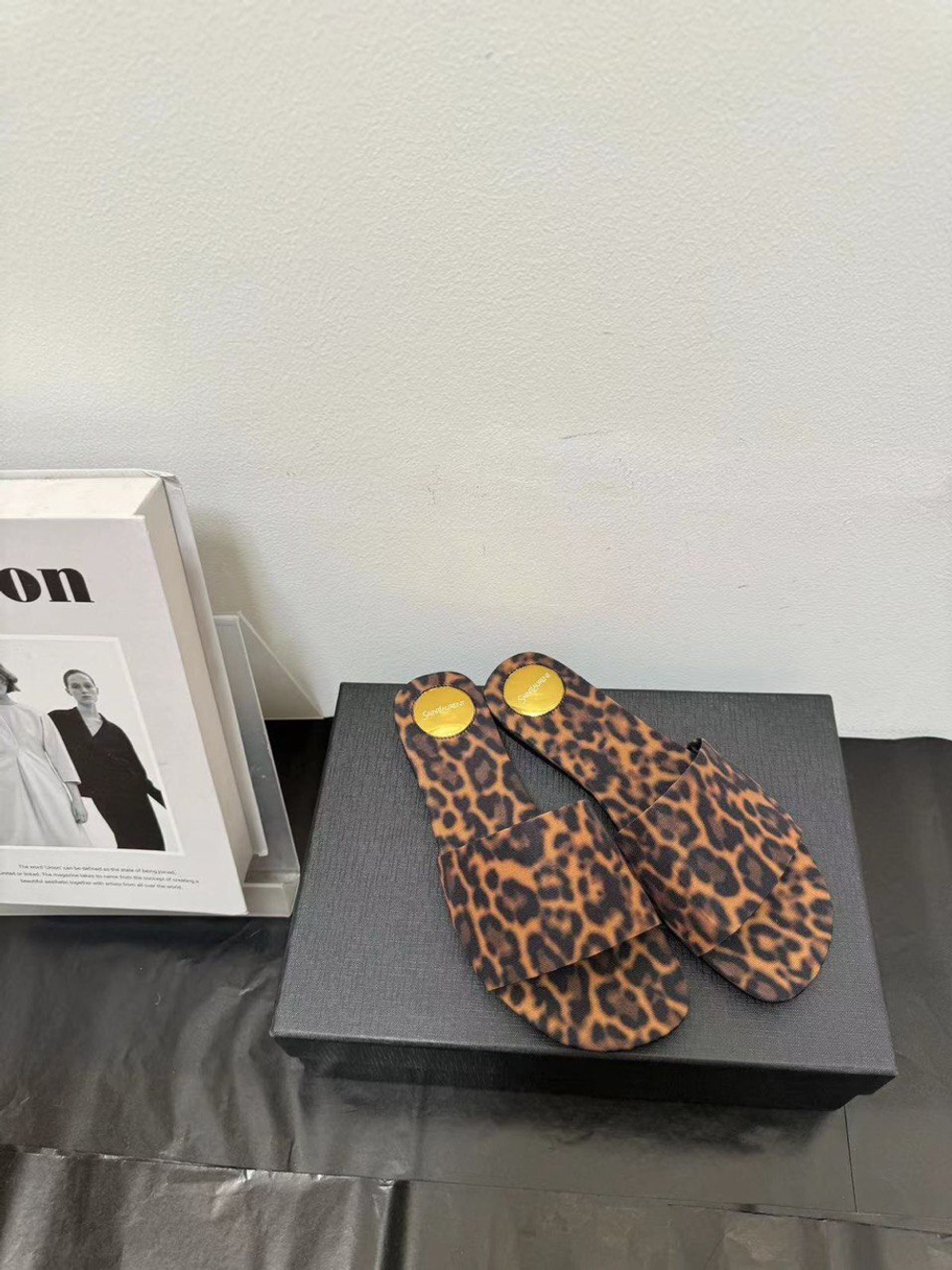 Шлепанцы Yves Saint Laurent, арт. 710746