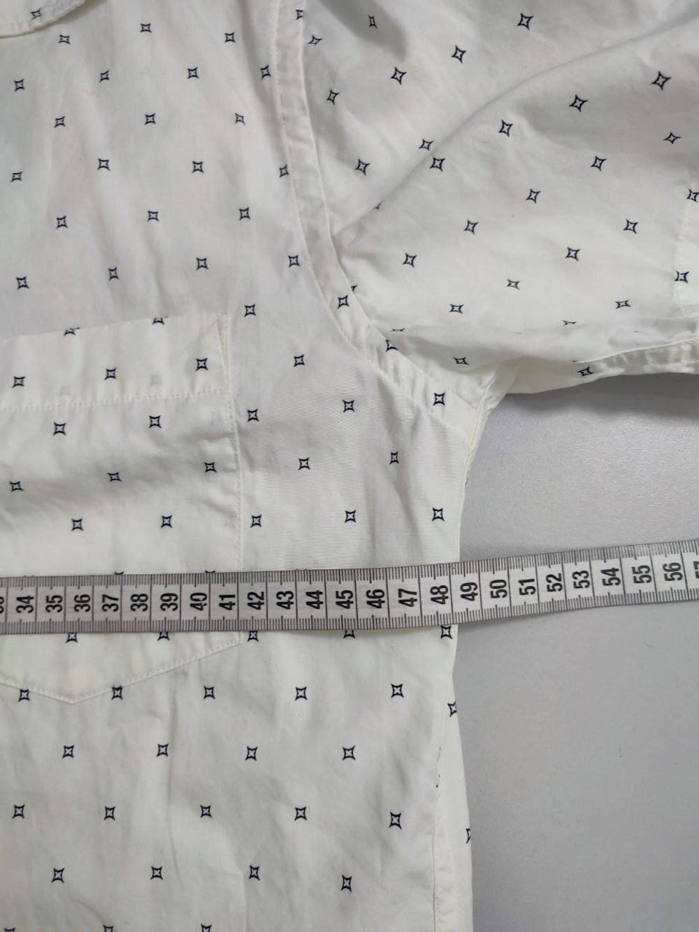 Рубашка Uniqlo с принтом 46 размер