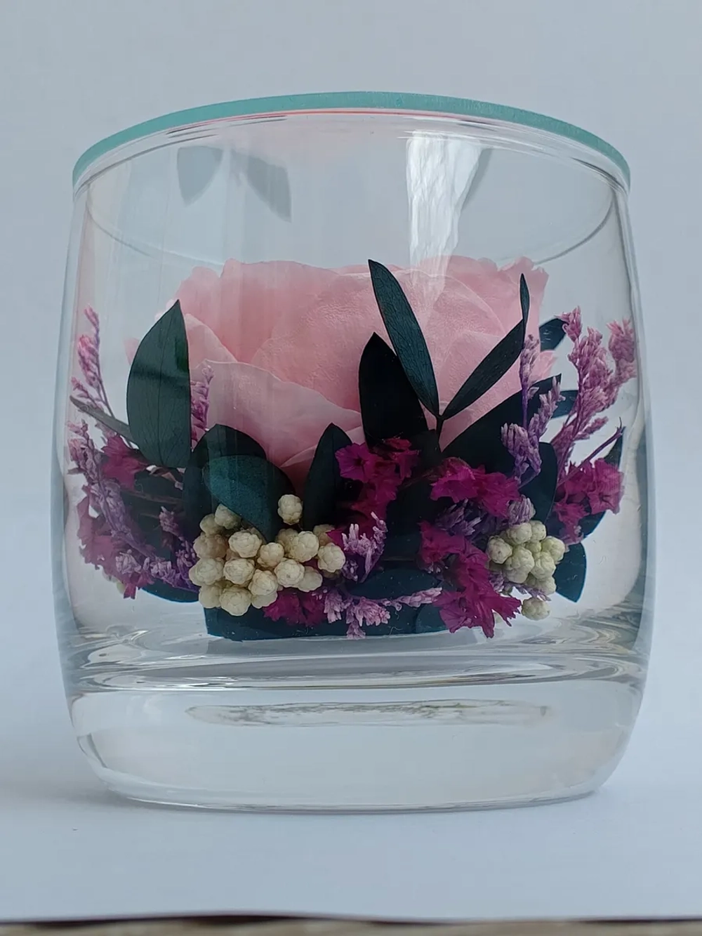 натуральный пион в стекле, вакуум*