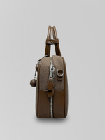 Сумка 333/888 комбинированная со сменным ремешком, брелоком-бантик и надписью впереди