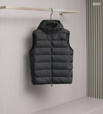 Безрукавка Moncler