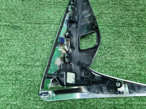 Накладка ПТФ левая Lexus LM (2019-2023)