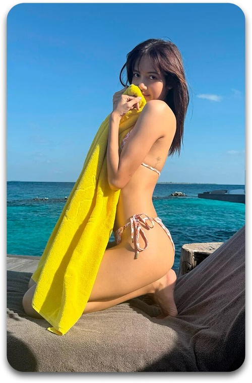 Карта #3370 / Lisa (BLACKPINK)