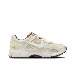 Nike Air Zoom Vomero 5 "Valentine`s Day"