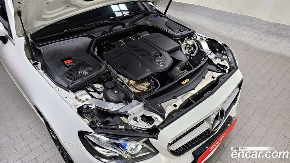 Mercedes-Benz E-Class W213 E220d Cabriolet (09.2020)