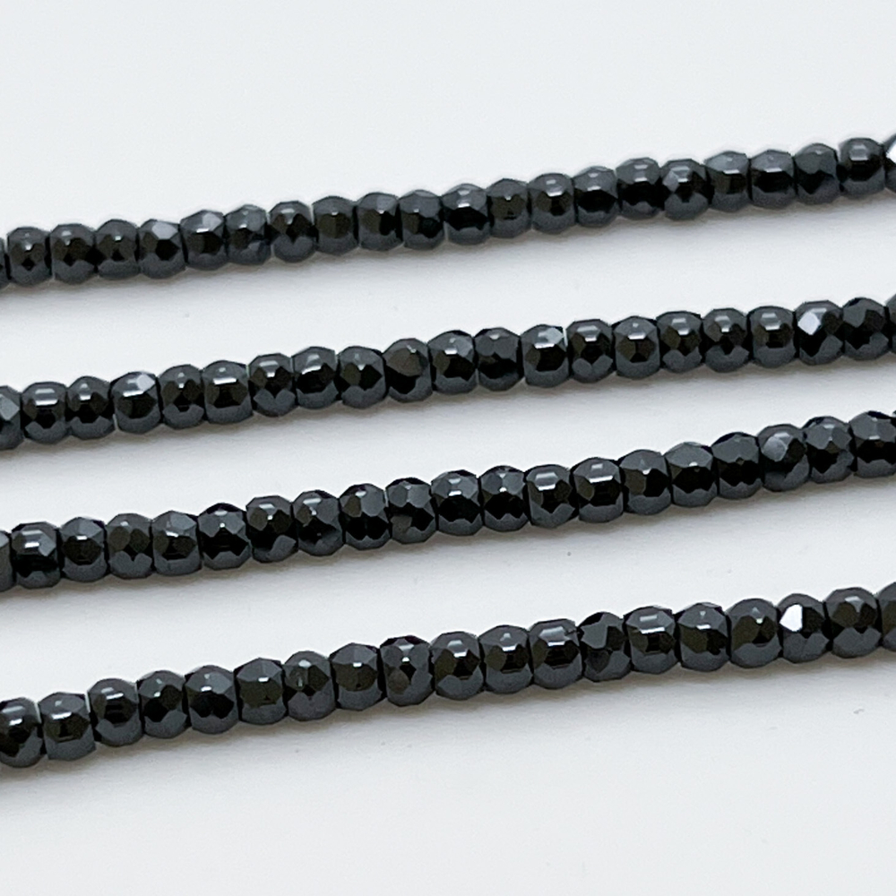 Фианит, рондель с огранкой, цвет черный, размер около 3,1*2,3 мм, цена за нить 38 см (около 165 шт)