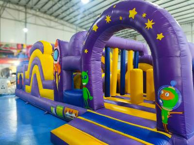 Надувной батут «Длинная полоса препятствий», 10*4*2,9 м