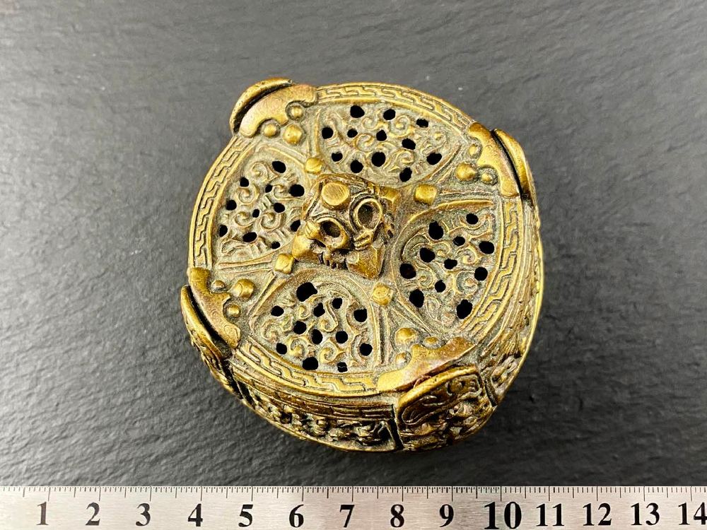 Фибула. Готланд 9-10 в. (коробчатая)