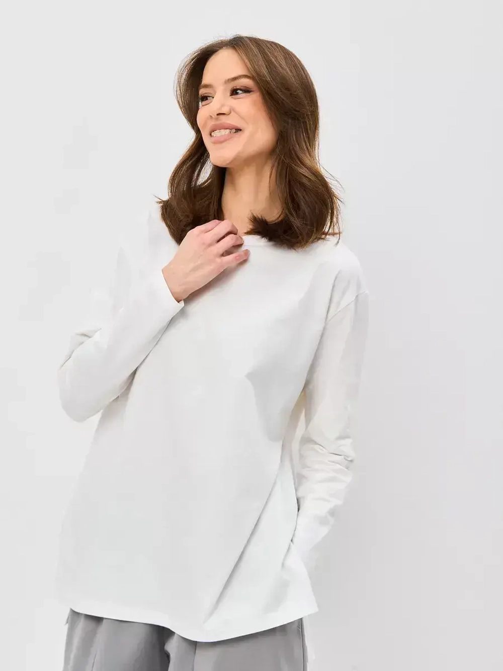 Лонгслив удлиненный оверсайз с разрезами экрю