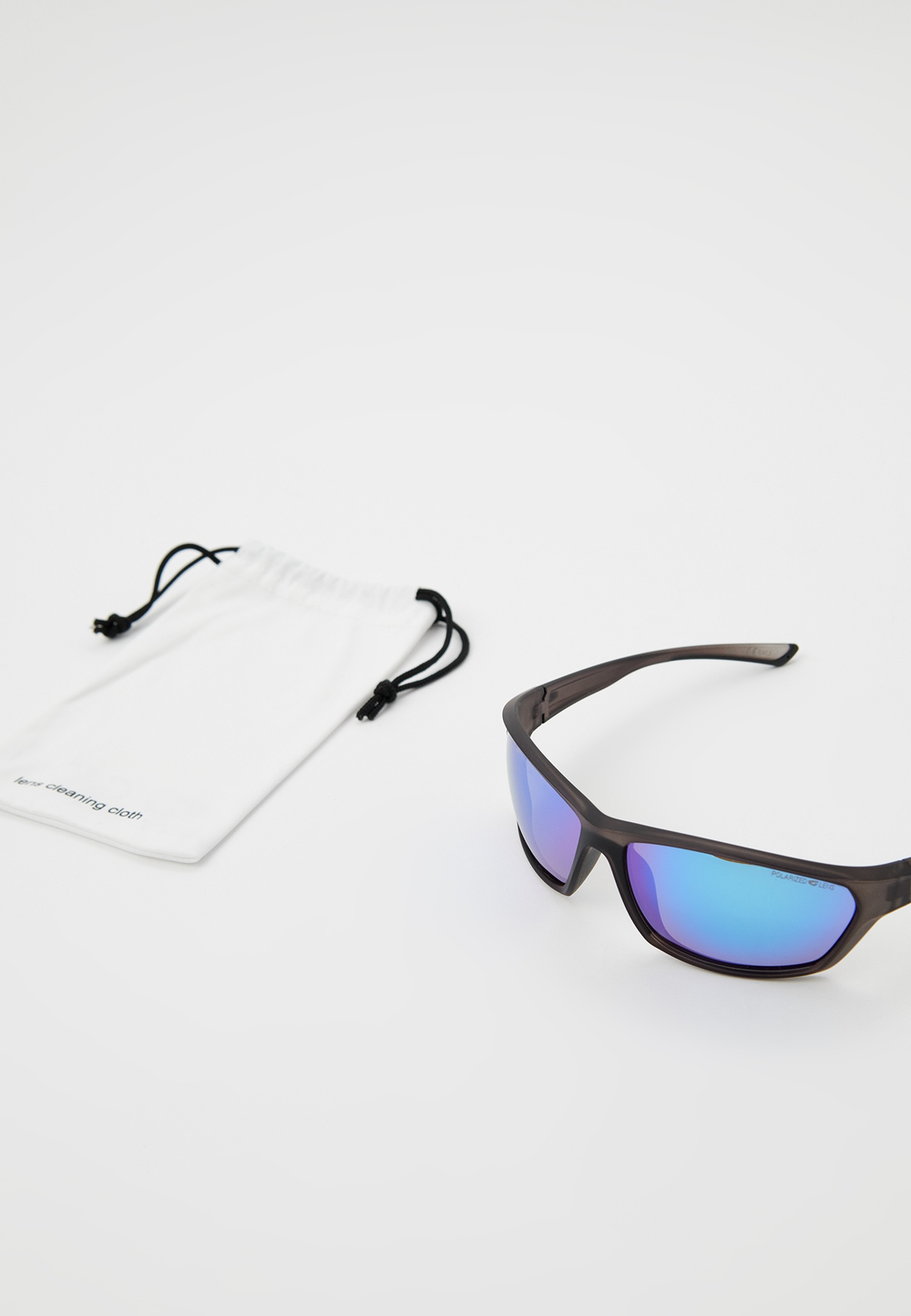 Спортивные очки GOG Chindook / Matt Cristal Grey-Black / Polarized White-Blue Lens