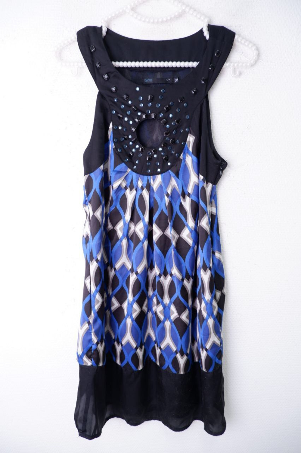 Платье Befree красивое 42 размер