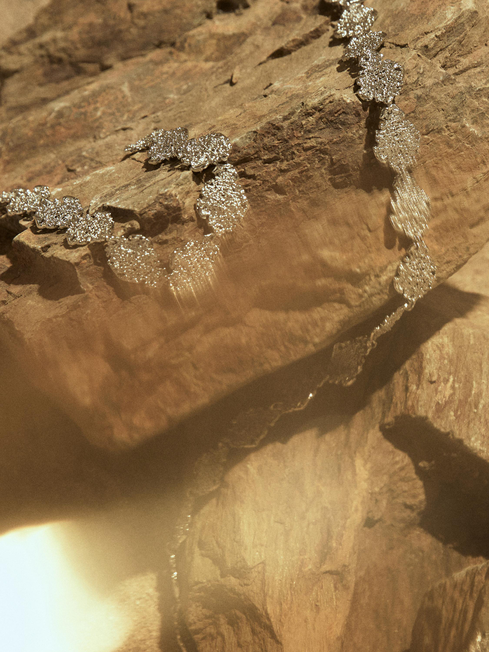 Massimo Dutti Длинные кружевные серьги, серебряный