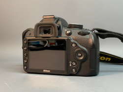 Nikon D3200 kit 18-55mm 3.5-5.6G VR 6.500 кадров