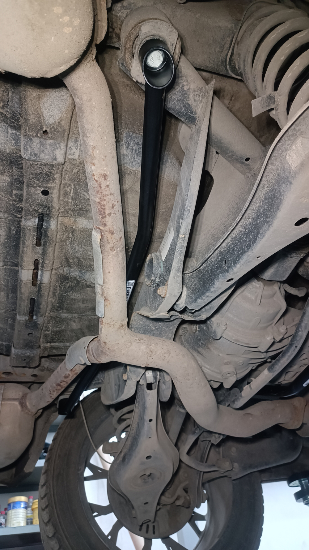 Распорка задняя нижняя сзади Jaecco J8 с полным приводом (ПОД ЗАКАЗ)