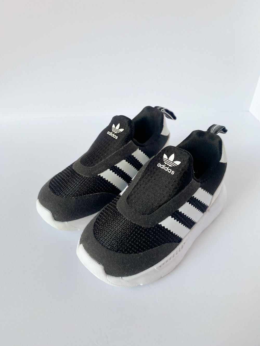Новые кроссовки Adidas, 22