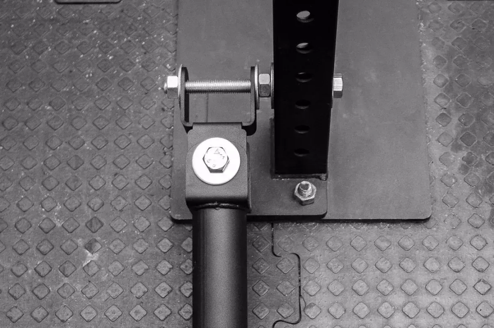 Тяга грифа Core Trainer