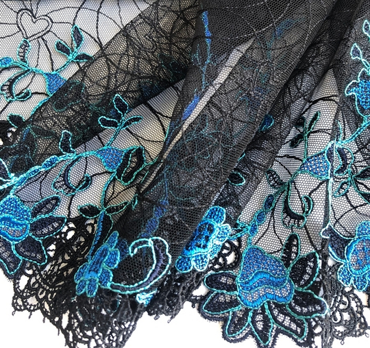 Тесьма сетка с вышивкой, черная/бирюза, 22см
