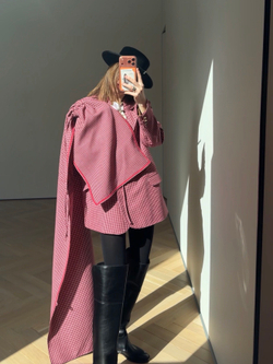 Баска-фартук с кулисками из малиновой шерсти