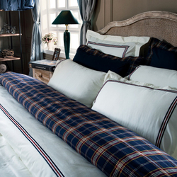 Комплект постельного белья Toscana с синей и красной вышивкой от Casual Avenue Турция