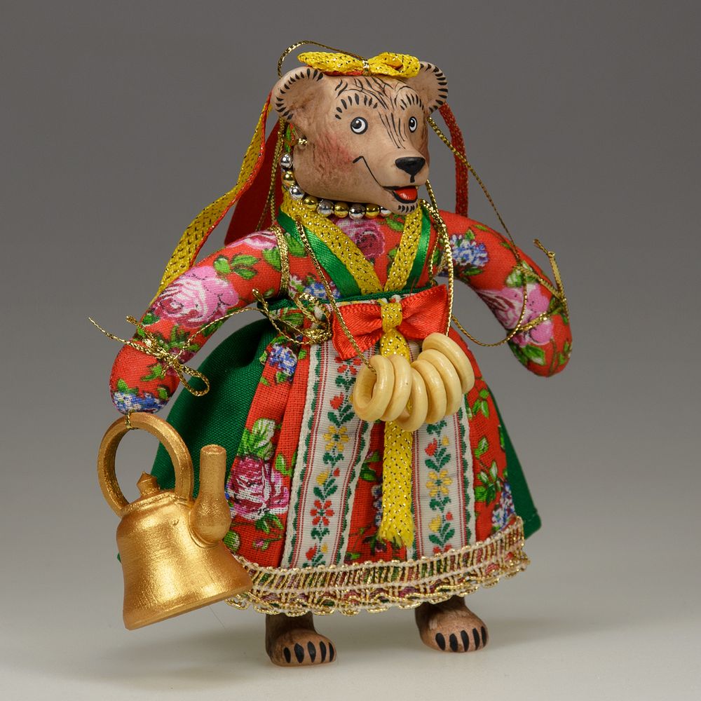 Ёлочная игрушка Медведица "Маша" с чайником и баранками