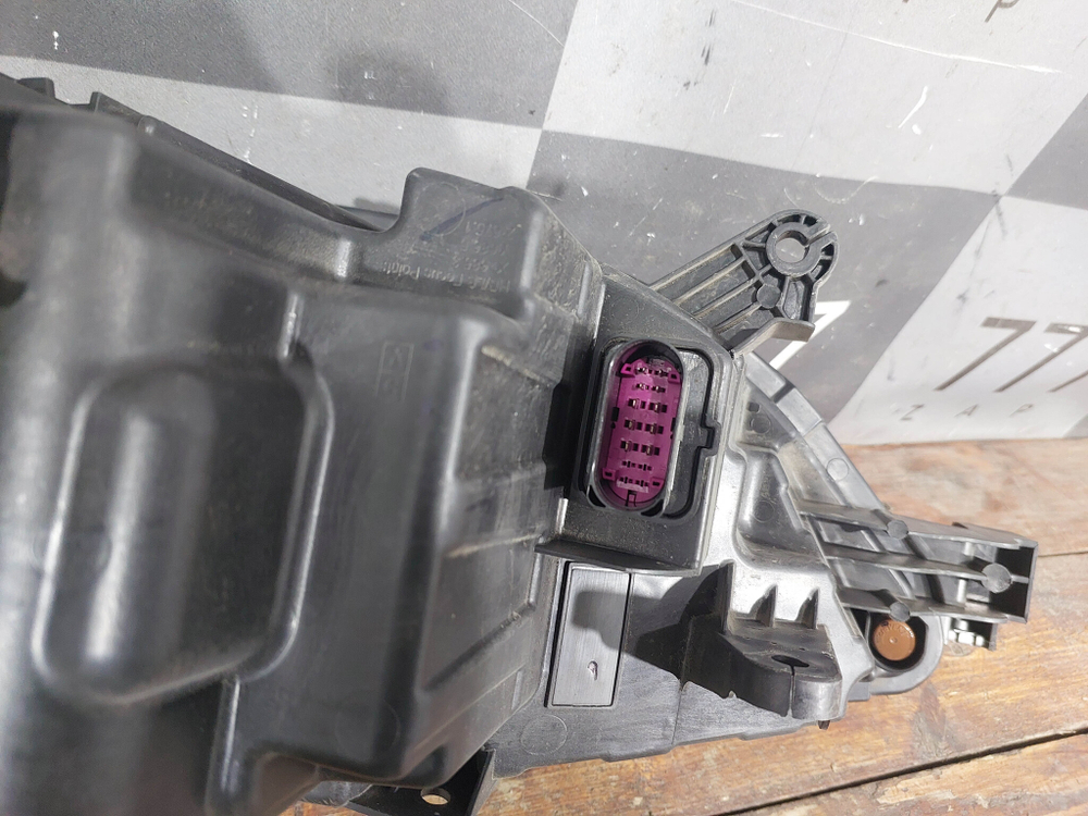 Фара правая LED Chery Tiggo 8 Pro 21-нв Б/У Оригинал 605000235AA